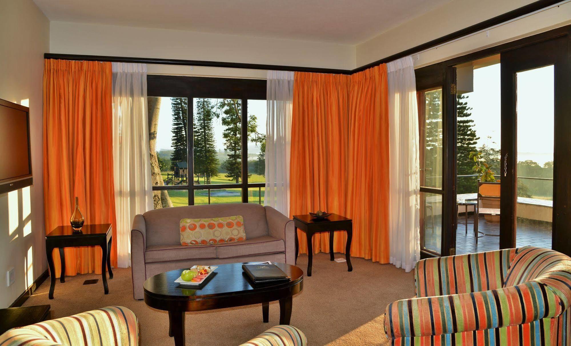 Protea Hotel Winkler White River Exteriör bild